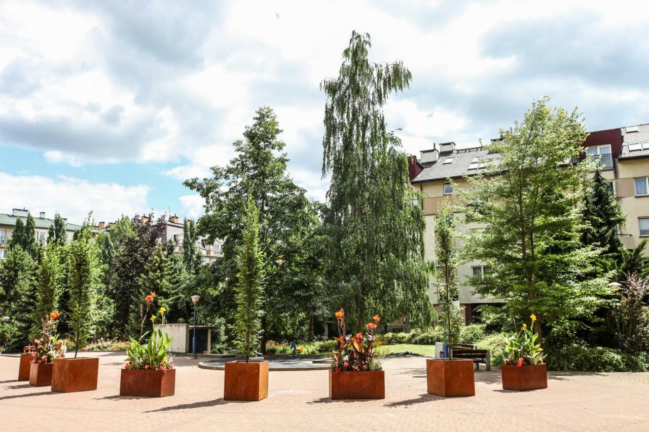Green Kabaty Apartment 2 Варшава Экстерьер фото